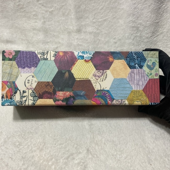 Colorful Hexagon Patterned Box - Picture 6 of 12